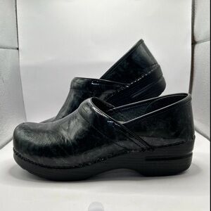 Dansko Professional Clogs Womens EU 39 US 8.5–9 Black Shimmer Leather Slip On